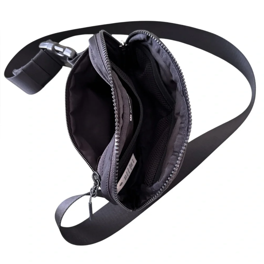 Lululemon Everywhere Belt Bag - Picture 5 of 7